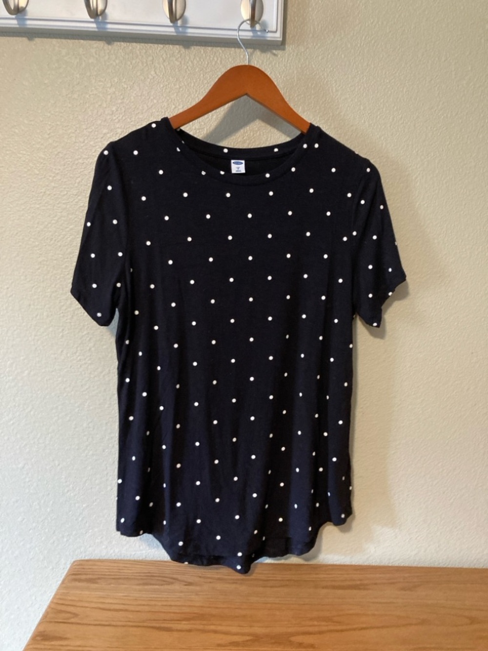 Old Navy Women’s Luxe Polka Dot Short Sleeve Tee - Black/White